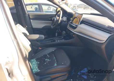 2025 Jeep Compass Limited 4X4 z USA, uszkodzony, nr VIN 3C4NJDCN2ST613695